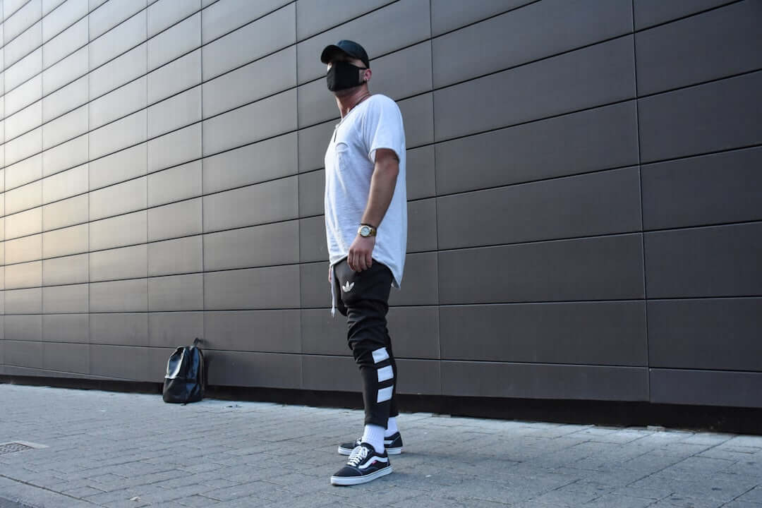 men's loose fit multi pocket cargo pants
