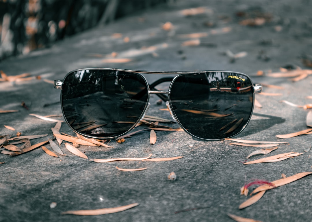 Modern Square Polygon Metal Sunglasses