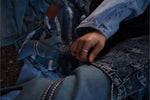 loose-fitting straight-leg jeans