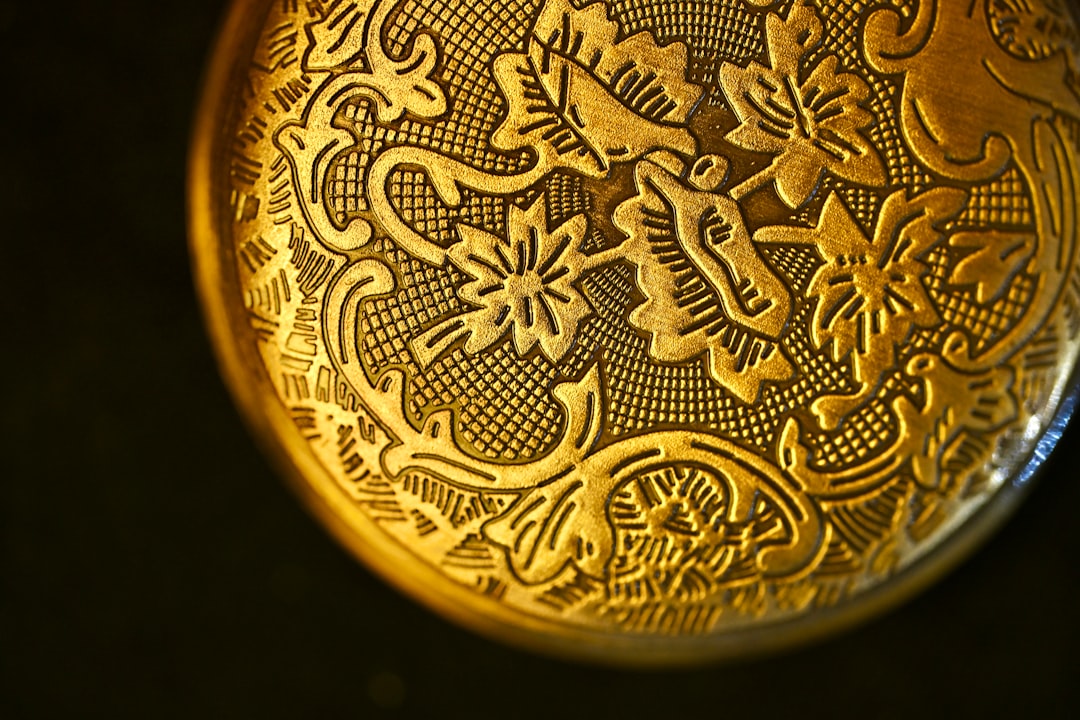 luxury gold fine strap watch