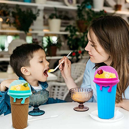 Kids using 500ml Large Capacity Slushy Cup Quick Frozen Smoothie Maker