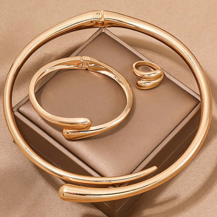 Heavy Metal Geometric Jewelry Set smooth alloy finish detail