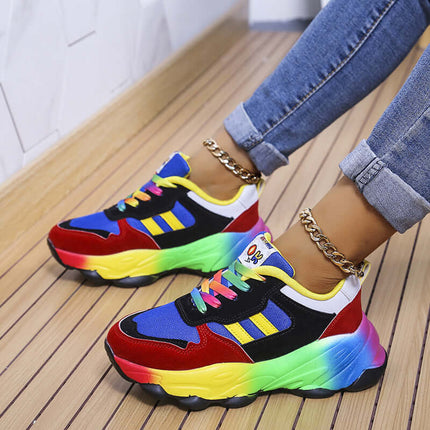 AuraStride Chic Color-Block Women's Platform Sneakers Stylish Design