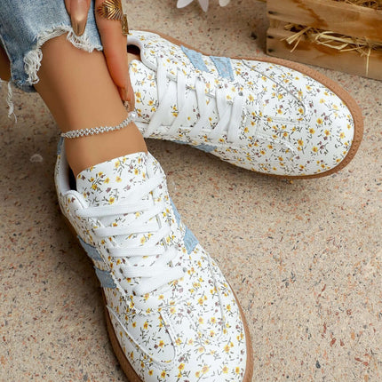 Casual Versatile Low Top Sneakers Fashionable Womens Flats Modern Casual Style