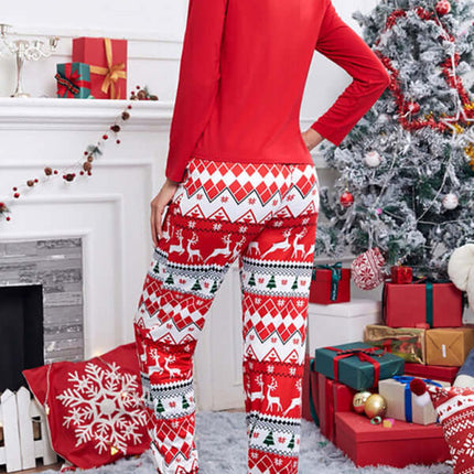 Cozy Reindeer Christmas Pajamas – Women’s Winter Two-Piece Sleep Set, festive red pajama set with reindeer design.