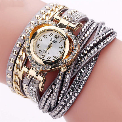 Diamond Heart Dial Bracelet Watch for Women luxury fashion look