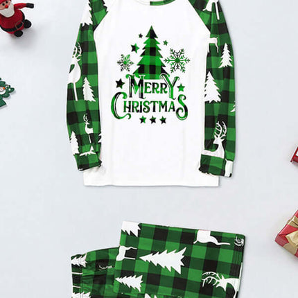 Family Matching Christmas Pajamas – Classic Plaid Holiday Sleepwear Sets for Adults & Kids in festive design.