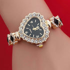 Fashion Love Shape Bracelet Watch Set Heart Diamond Gift featuring a heart-shaped watch with diamond accents.
