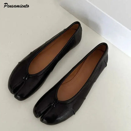 Fashion Soft Leather Split Toe Women Tabi Ballet Flats elegant design