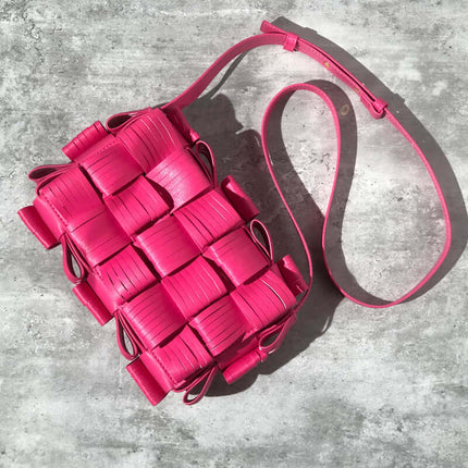 Leather Woven Bag Casual Fashion Shoulder Messenger Bag Elegant Woven Design