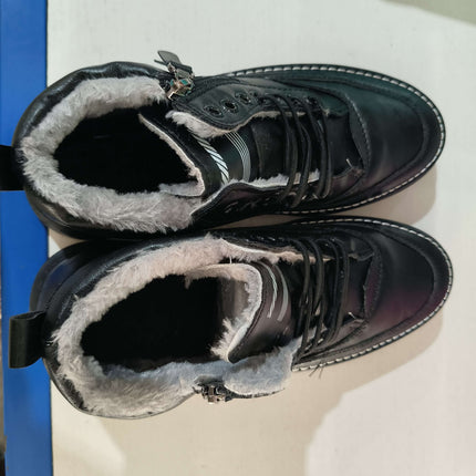 Mens Winter Plush Warm Casual Sports Shoes with soft fur lining and stylish design.