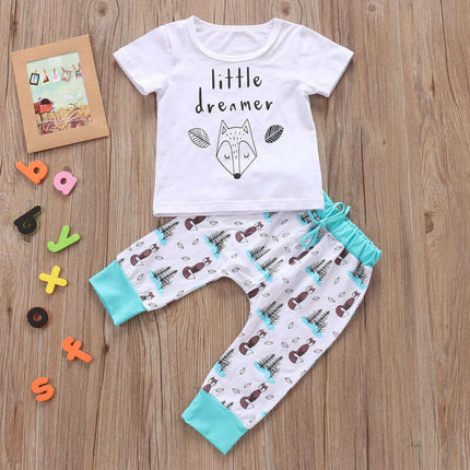 Newborn Baby Clothes Set 100 percent cotton fabric.