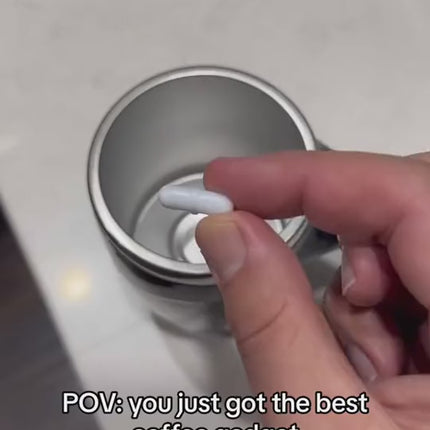 alt="electric self-stirring coffee mug rechargeable magnetic cup front view"