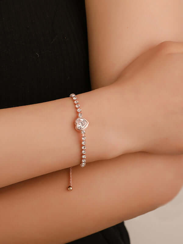 Rose Gold Heart Zircon Bracelet Simple Diamond Women Jewelry close up