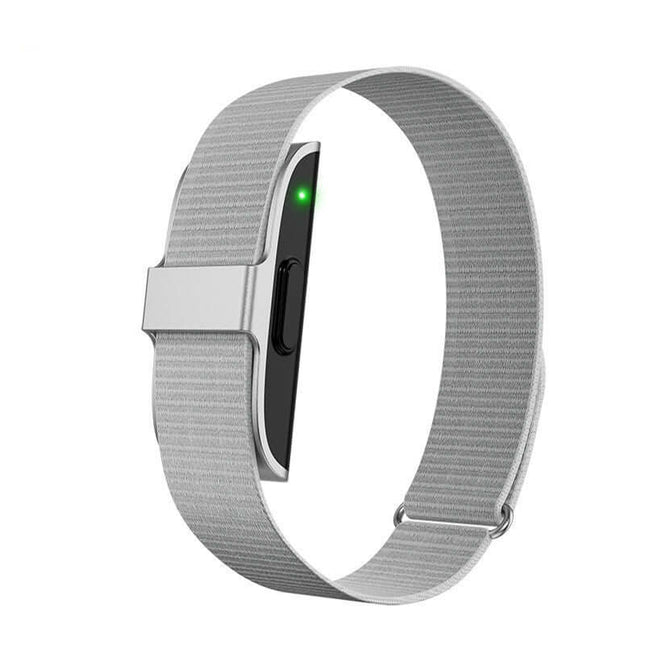 Smart fitness bracelet with heart rate tracking rose gold