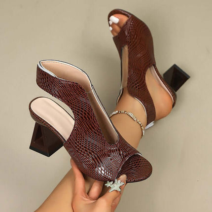 Snakeskin Texture Summer Sandals for Women step illustration showcasing secure heel support and stable balance