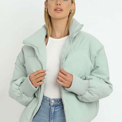 Stand Collar Sleeveless Puffer Vest Jacket for Women full outfit casual look