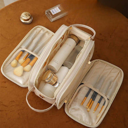 Three-layer Double Zipper U-shaped Design Cosmetic Bag polyester lining detail.