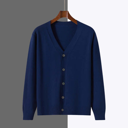 V-Neck Knitted Cardigan Coat Men Andy Velvet Sweater size L tracking a 66cm outerwear body length line.