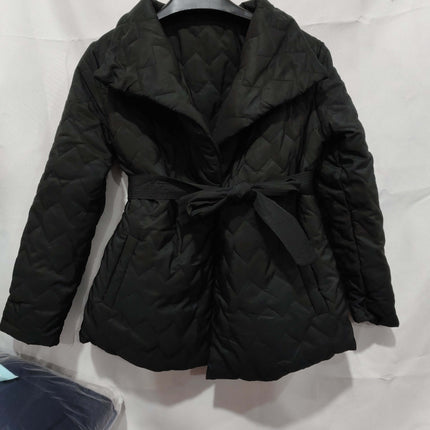 Winter Ripple Stitching Jacket lapel collar detail.