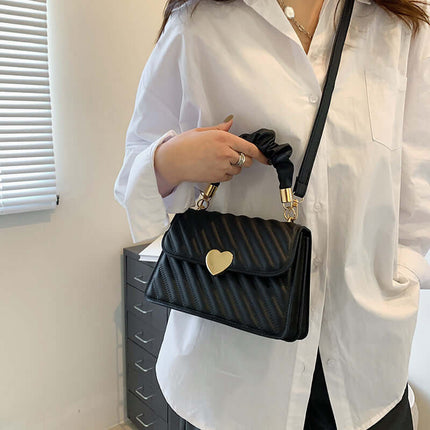 Women Handbags Fashion Chain Shoulder Bag Love Metal green color.