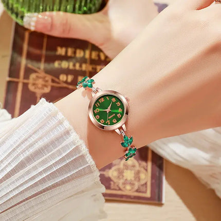 Women Luxury Rhinestone Bracelet Quartz Watch petite case size