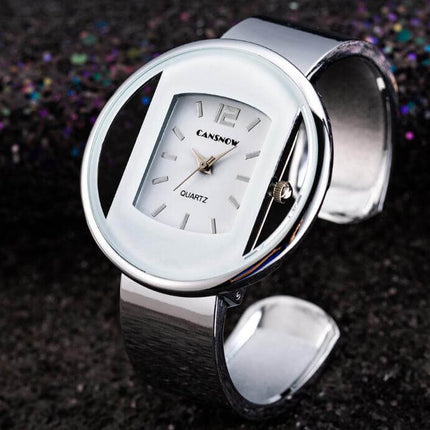 Women Watches Luxury Brand Quartz Dial Dress Bracelet with elegant design and silver bracelet.